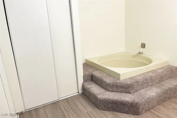 $1,650 | 4650 Koval Lane, Unit 14D, Las Vegas, NV 89109
