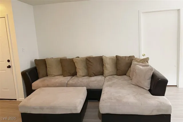 $1,650 | 4650 Koval Lane, Unit 14D, Las Vegas, NV 89109