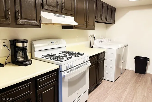 $1,650 | 4650 Koval Lane, Unit 14D, Las Vegas, NV 89109