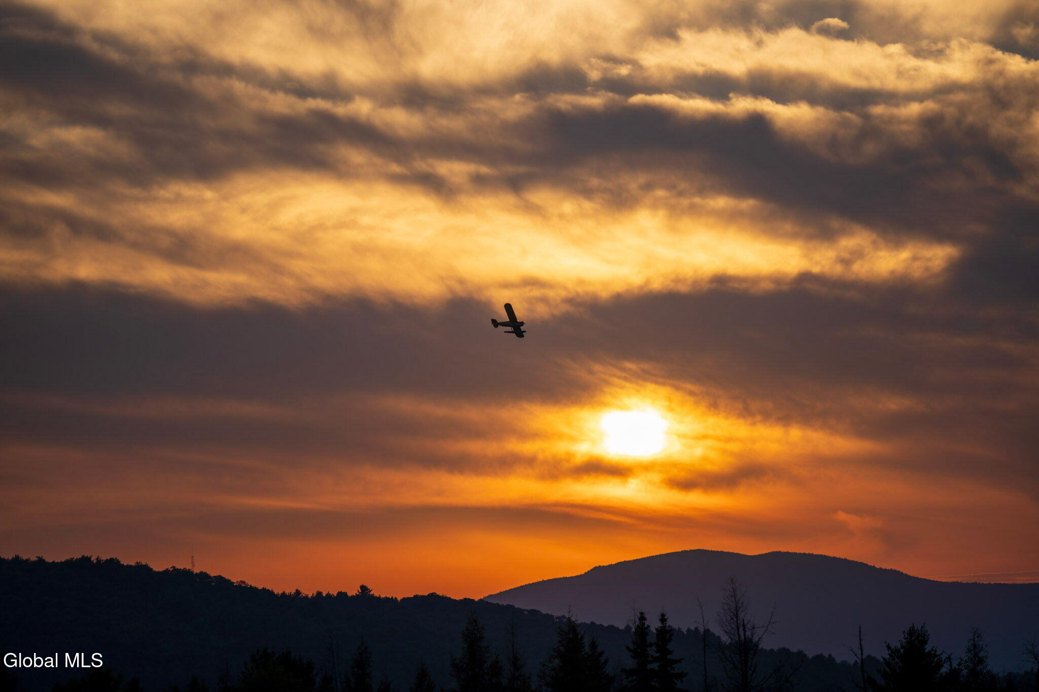 387 Chamberlain Road Indian Lake, NY 12842 - Photo 2 of 52 824130054523171762