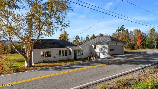 $325,000 | 387 Chamberlain Road, Indian Lake, NY 12842