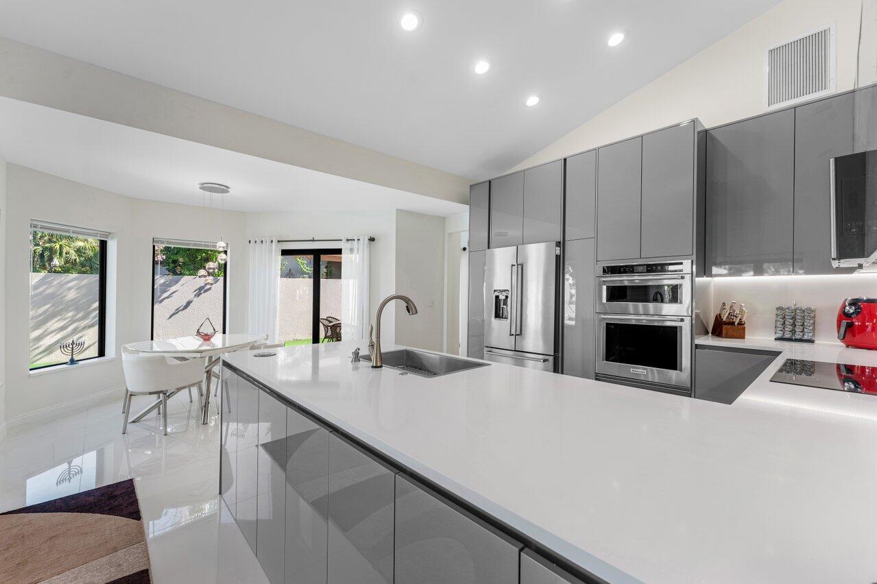 23419 Mirabella Circle South Boca Raton, FL 33433 - Photo 16 of 57 019-23419MirabellaCircleSouth-BocaRaton-