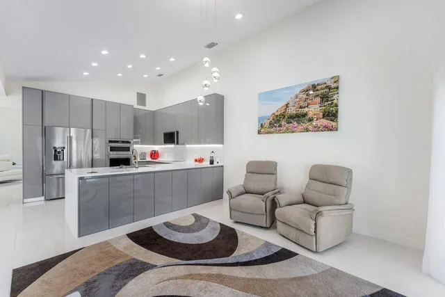 $1,300,000 | 23419 Mirabella Circle South, Boca Raton, FL 33433