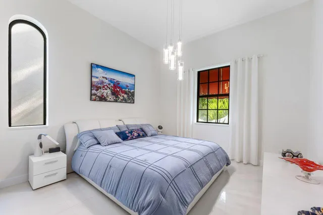 $1,300,000 | 23419 Mirabella Circle South, Boca Raton, FL 33433