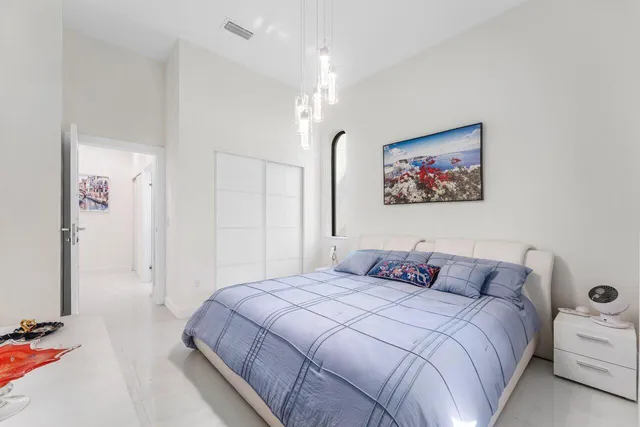 $1,300,000 | 23419 Mirabella Circle South, Boca Raton, FL 33433