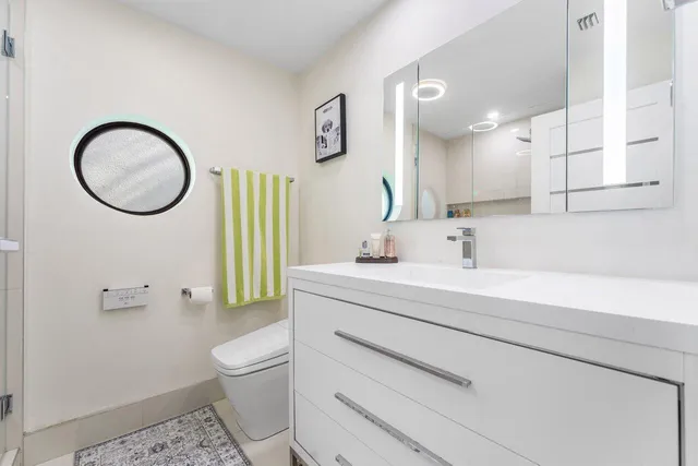 $1,300,000 | 23419 Mirabella Circle South, Boca Raton, FL 33433