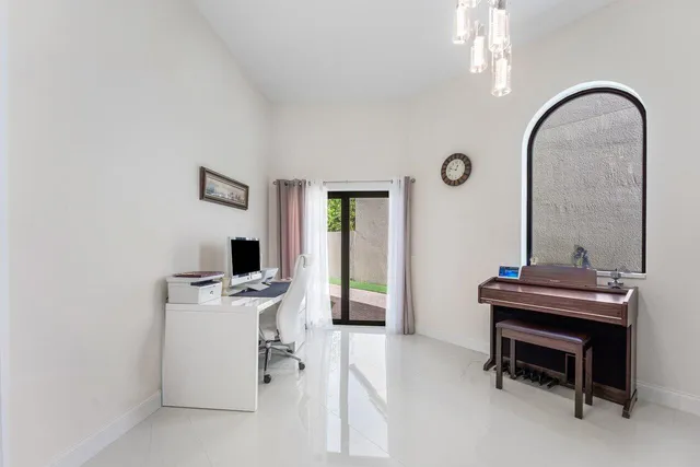 $1,300,000 | 23419 Mirabella Circle South, Boca Raton, FL 33433