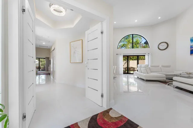 $1,300,000 | 23419 Mirabella Circle South, Boca Raton, FL 33433