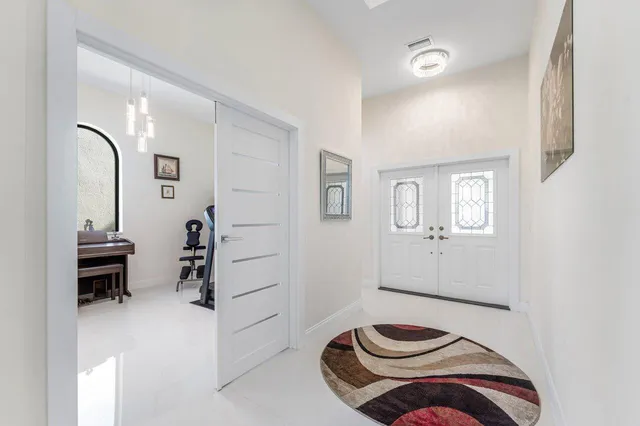 $1,300,000 | 23419 Mirabella Circle South, Boca Raton, FL 33433