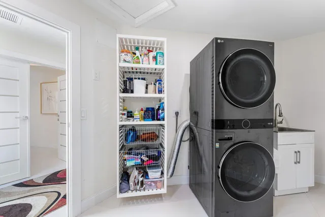 $1,300,000 | 23419 Mirabella Circle South, Boca Raton, FL 33433