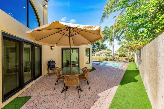 $1,300,000 | 23419 Mirabella Circle South, Boca Raton, FL 33433