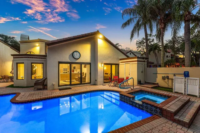 $1,300,000 | 23419 Mirabella Circle South, Boca Raton, FL 33433