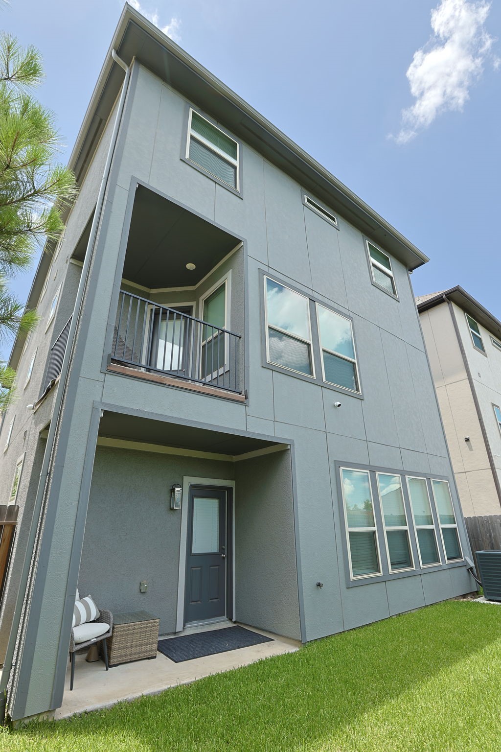 4004 Centre Meadow Way Houston, TX 77043 - Photo 32 of 33 2 patios