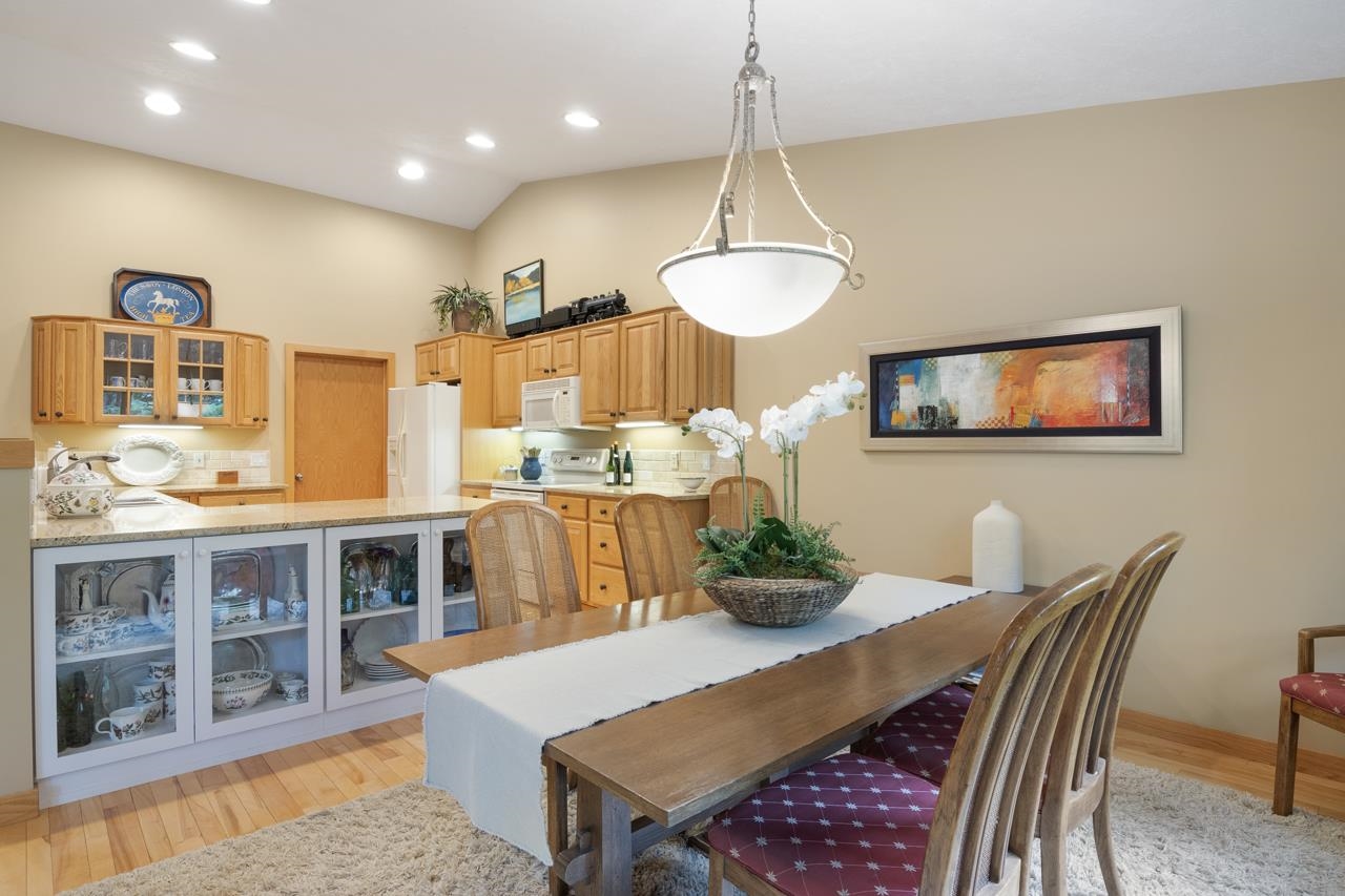 6252 Red Fox Run Traverse City, MI 49686 - Photo 9 of 28 1924159-d80e6ddd-a9d1-463b-a021-4275350c2ea9.JPG