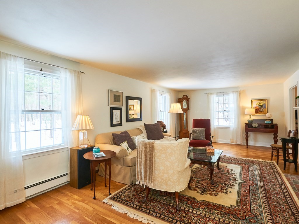 220 Haverhill Road Topsfield, MA 01983 - Photo 7 of 36 Gallery Image 7