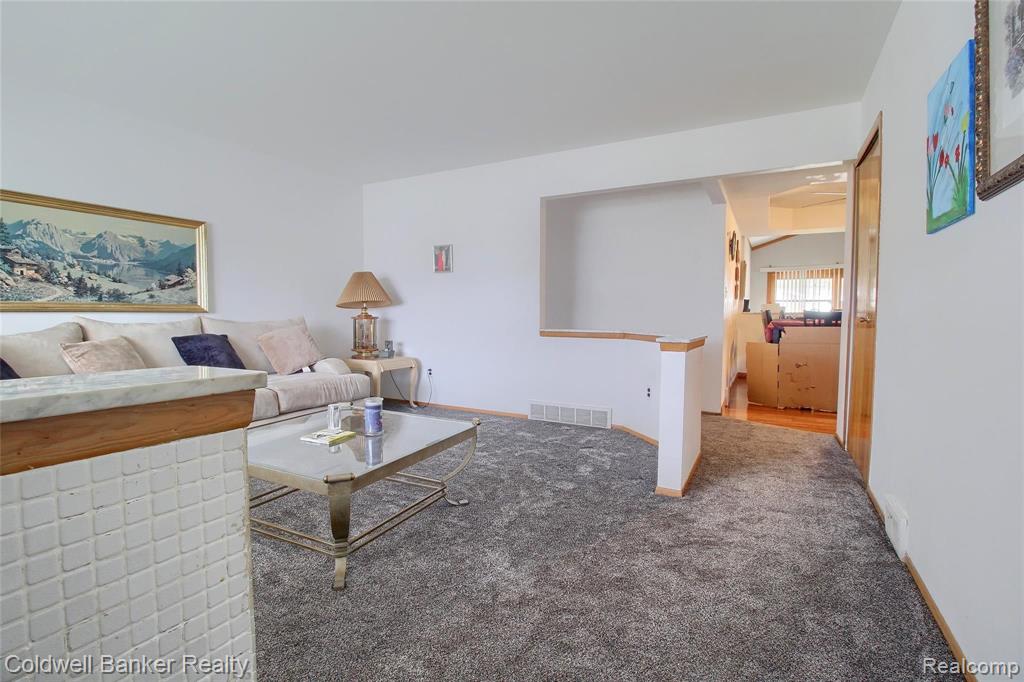 14115 Martin Road Warren, MI 48088 - Photo 3 of 28
