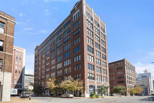 $189,900 | 1627 Locust Street, Unit 402, St. Louis, MO 63103