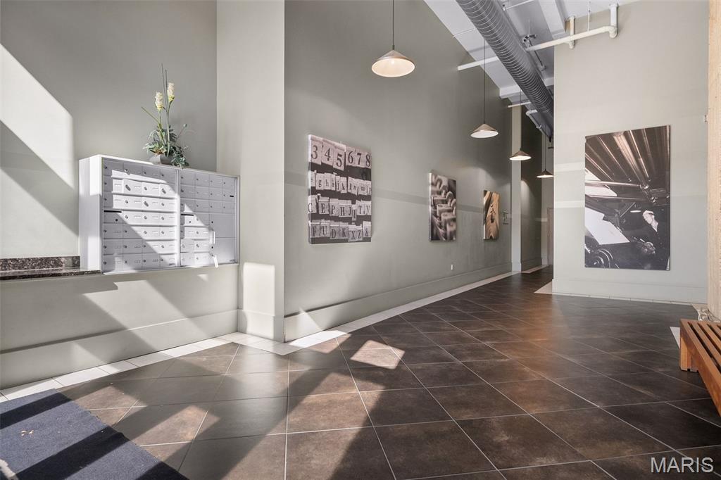 1627 Locust Street, Unit 402 St. Louis, MO 63103 - Photo 6 of 53