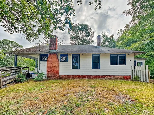 front view of house with a yard