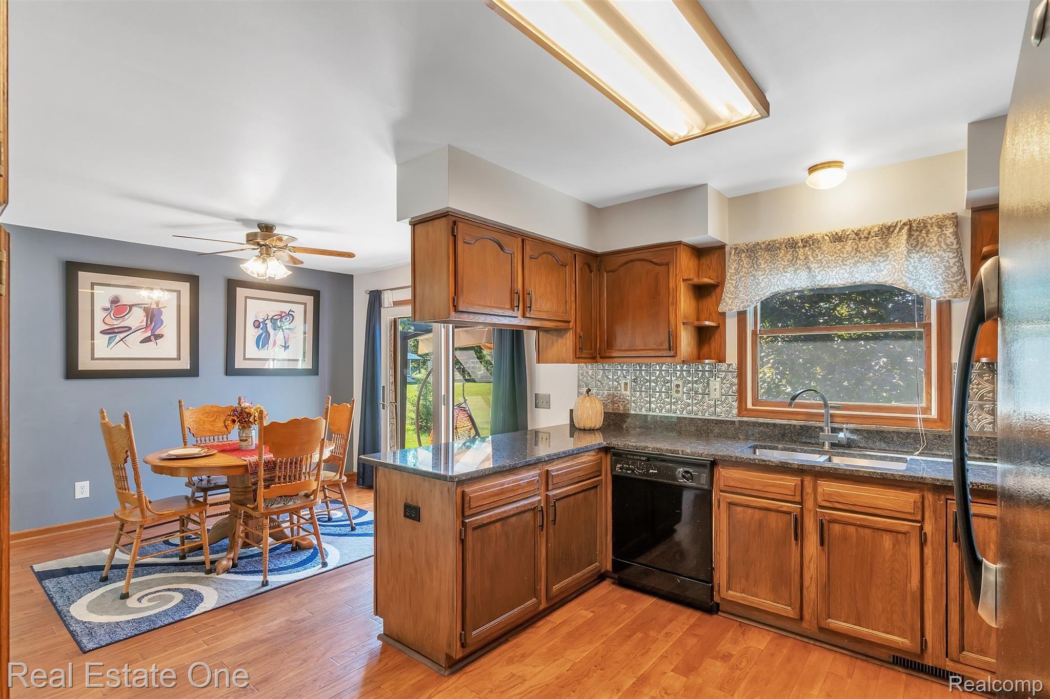2022 Bone Road Holly, MI 48442 - Photo 13 of 44 16-2022 Bone Rd-WindowStill-Real-Es.jpg