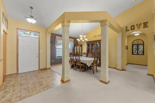 $449,900 | 306 Austin Drive, Shorewood, IL 60404