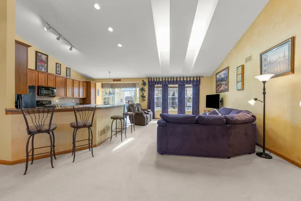 $449,900 | 306 Austin Drive, Shorewood, IL 60404