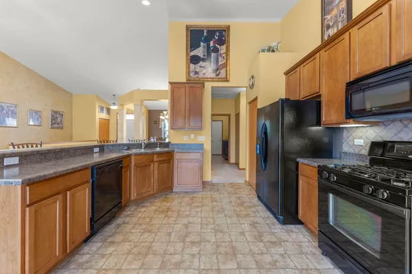 $449,900 | 306 Austin Drive, Shorewood, IL 60404