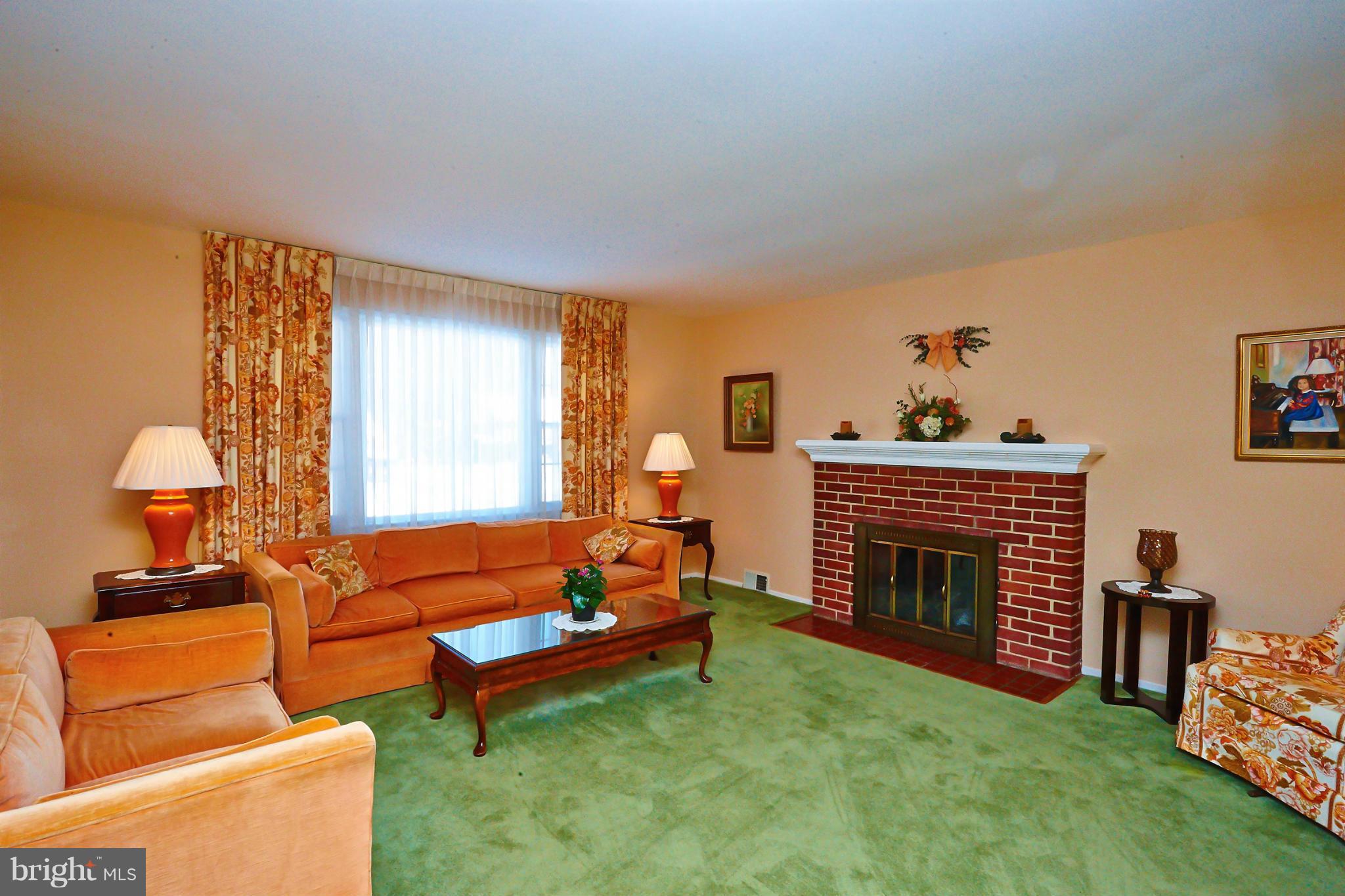 7507 Elgar Street Springfield, VA 22151 - Photo 5 of 30 Living Room w/Fireplace