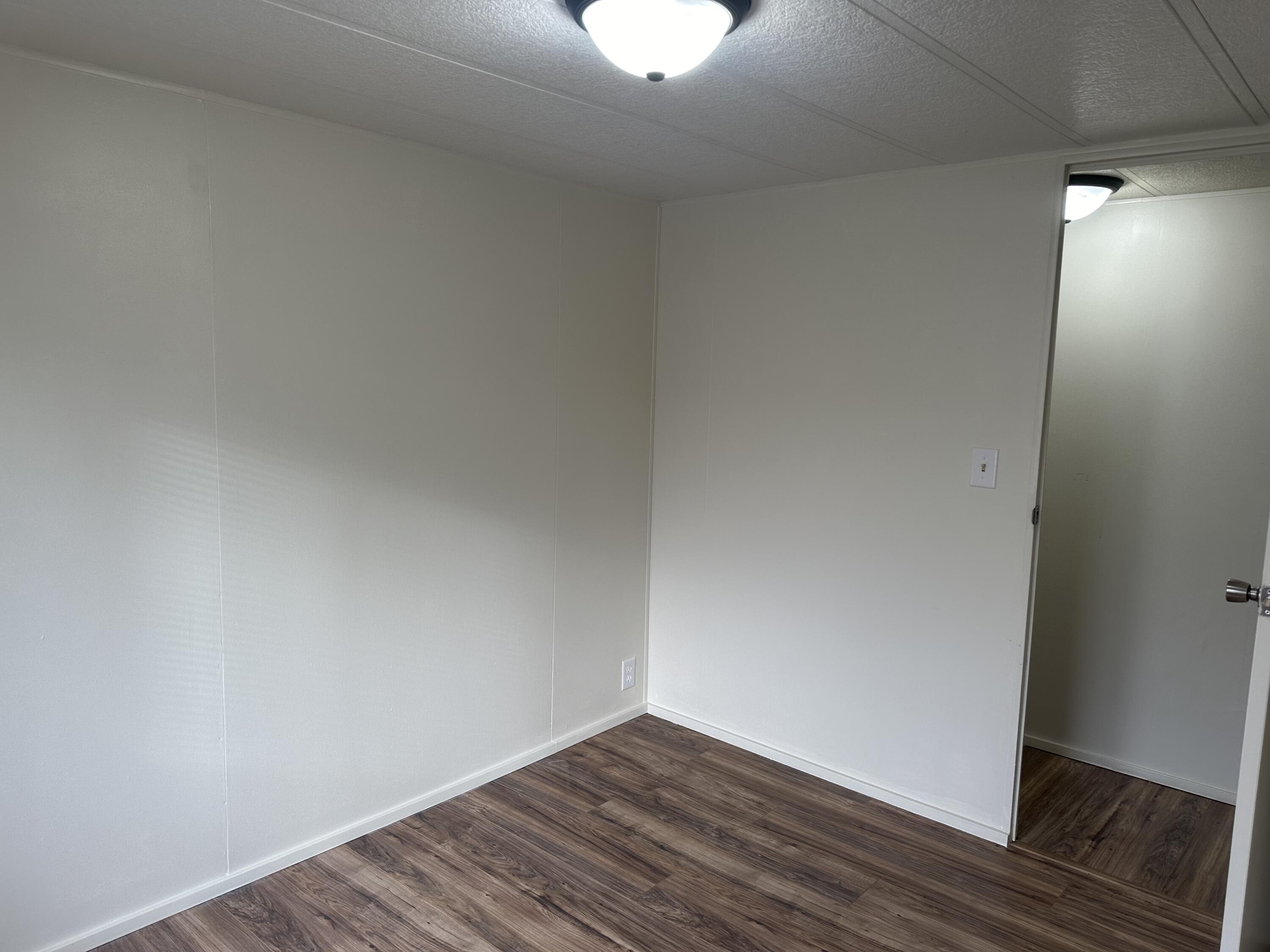 991 Carol Rae Medford, OR 97501 - Photo 12 of 30 BEDROOM #2