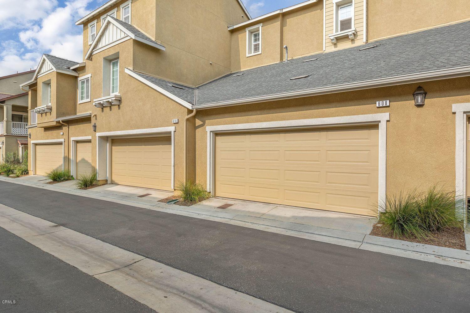608 Flathead River Street Oxnard, CA 93036 - Photo 20 of 21 front view of a house