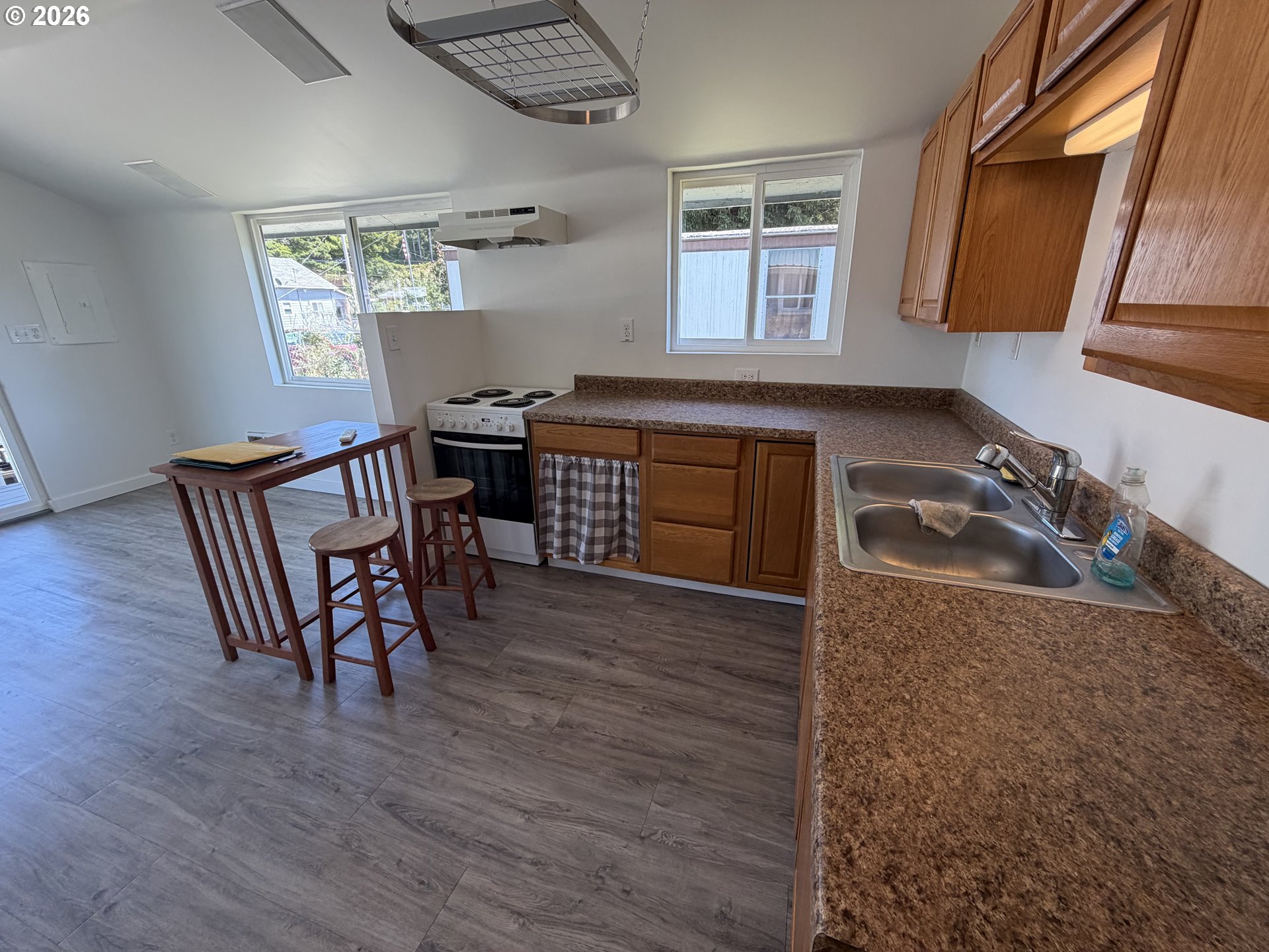 145 South 5th Street Lakeside, OR 97449 - Photo 9 of 27