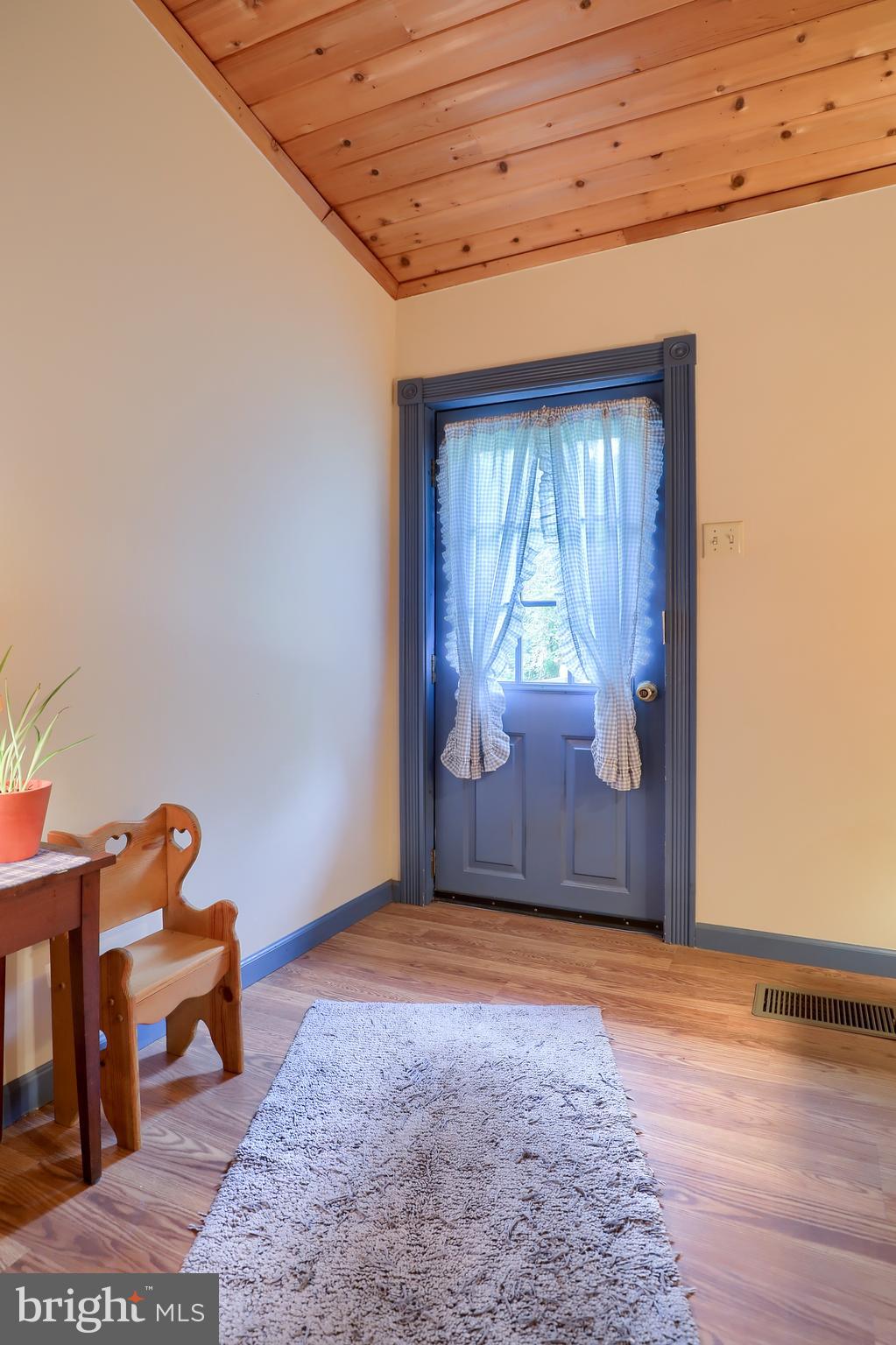 112 Oak Road Conestoga, PA 17516 - Photo 4 of 44 Welcome Home!