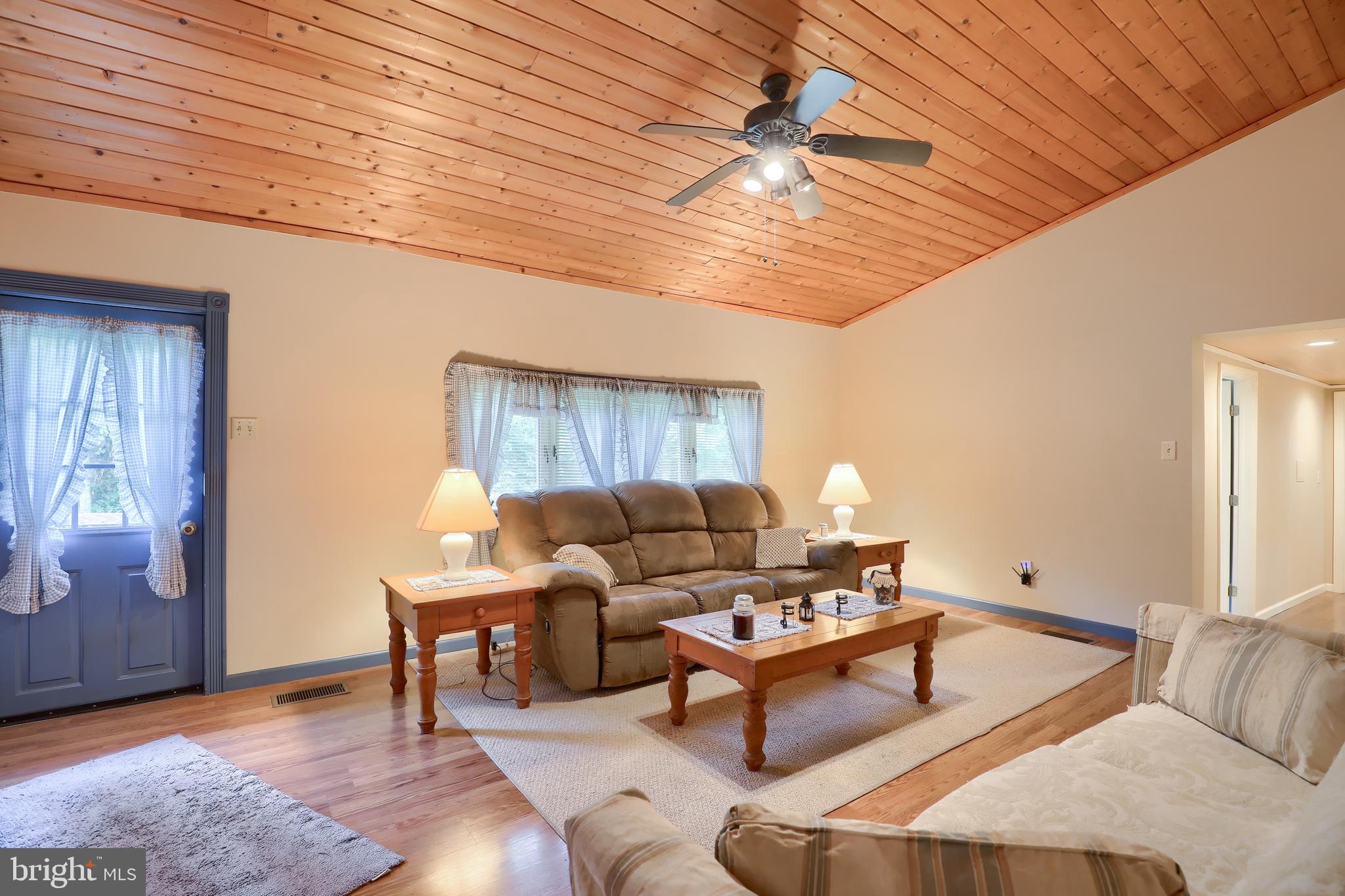 112 Oak Road Conestoga, PA 17516 - Photo 6 of 44 Living Room