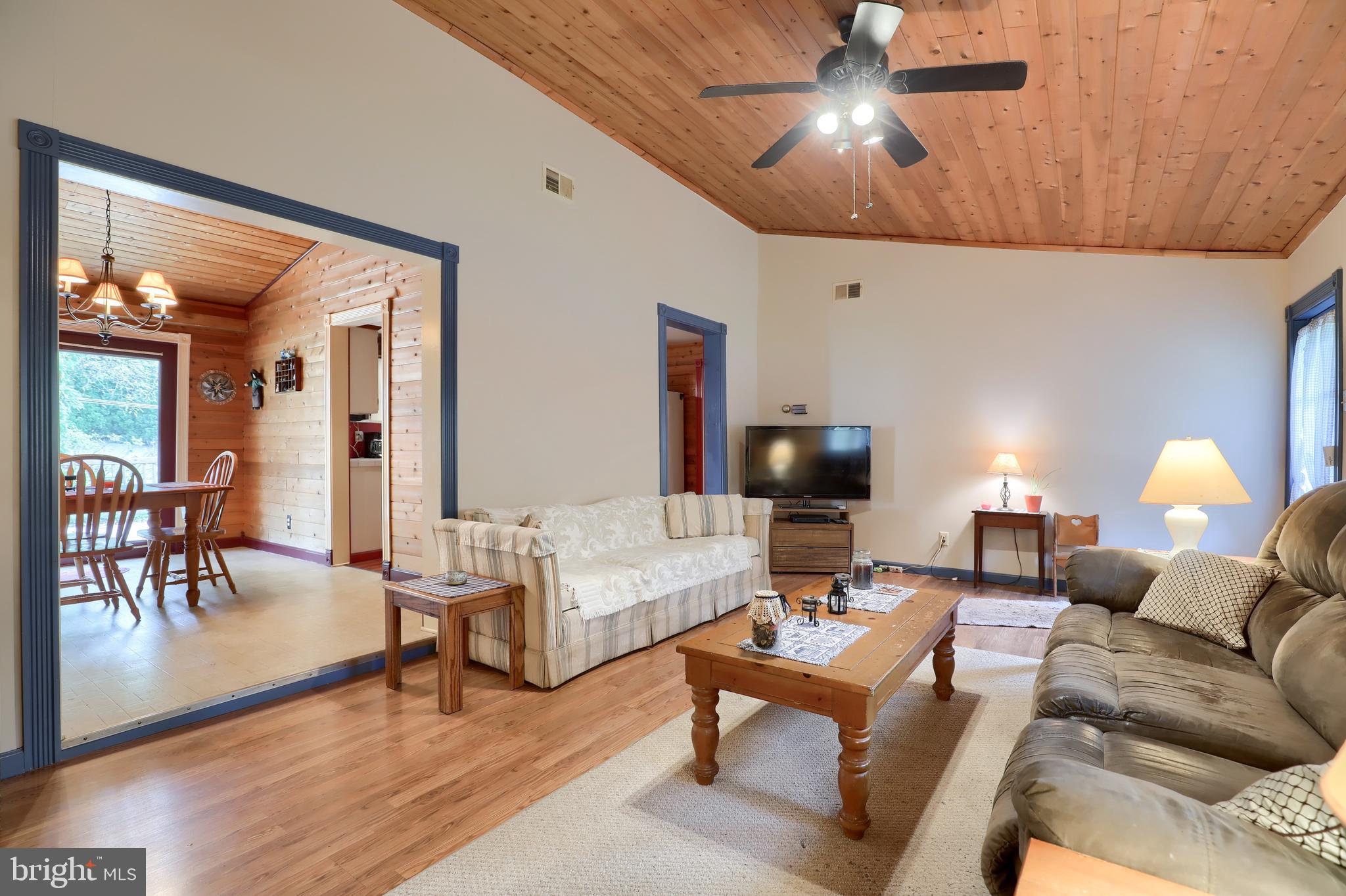 112 Oak Road Conestoga, PA 17516 - Photo 7 of 44 Living Room
