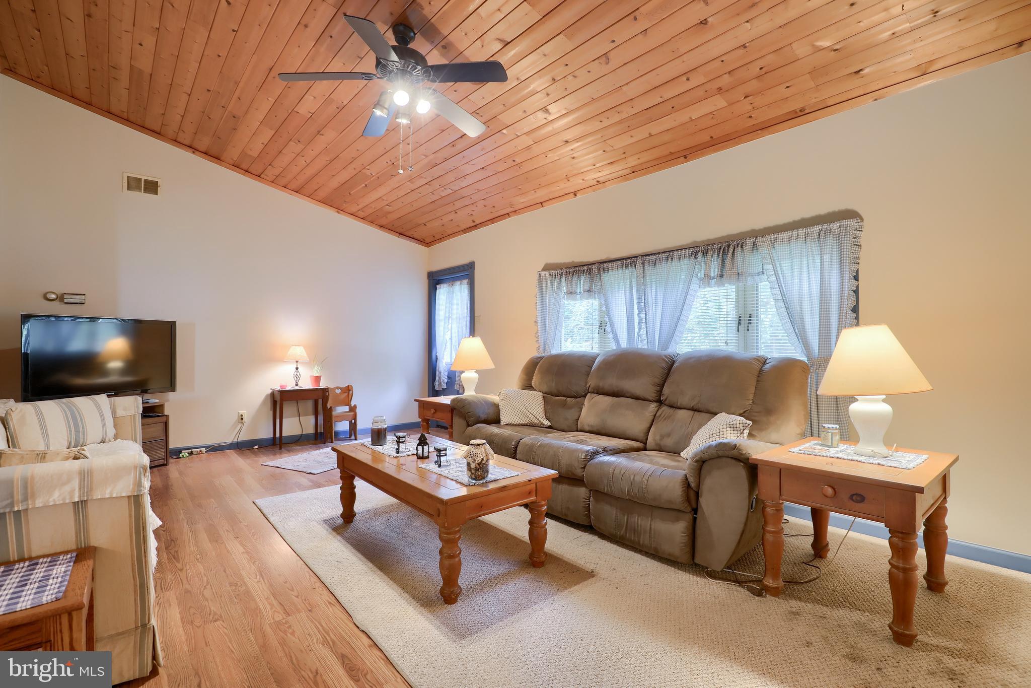 112 Oak Road Conestoga, PA 17516 - Photo 8 of 44 Living Room