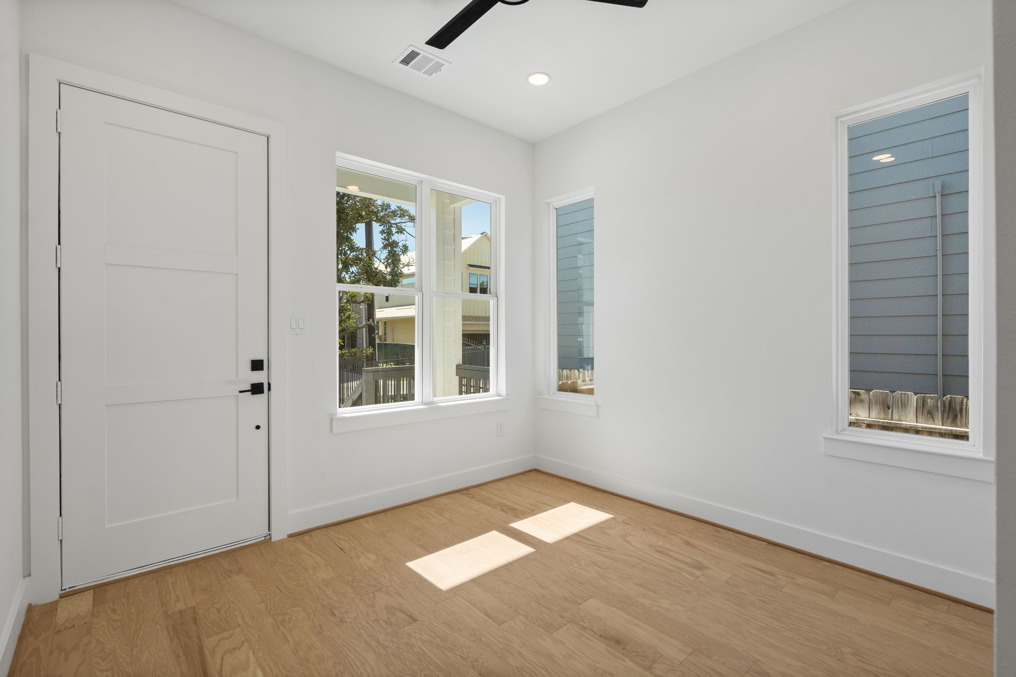 1103 East 37th Street Houston, TX 77022 - Photo 11 of 50