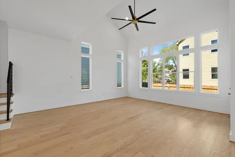 $559,900 | 1103 East 37th Street, Houston, TX 77022