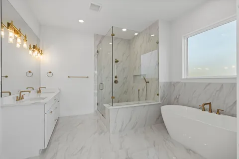 $559,900 | 1103 East 37th Street, Houston, TX 77022