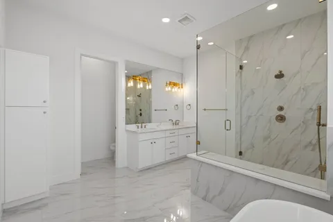 $559,900 | 1103 East 37th Street, Houston, TX 77022