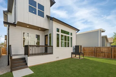 $559,900 | 1103 East 37th Street, Houston, TX 77022