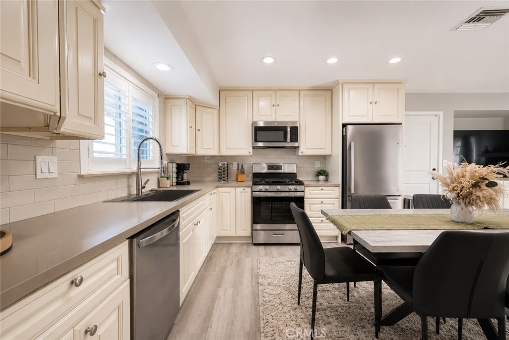 11307 Jane Way Stanton, CA 90680 - Photo 15 of 50