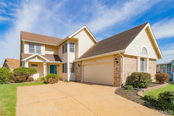 $2,850 | 3309 Lower Lakes Estates Drive, Valley Park, MO 63088
