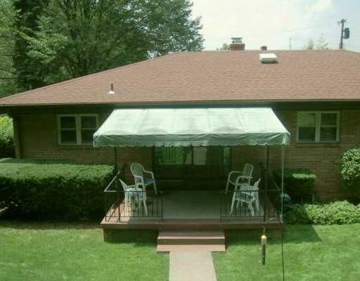 812 Limecrest Road Pittsburgh, PA 15221 - Photo 2 of 8 Patio/Deck.