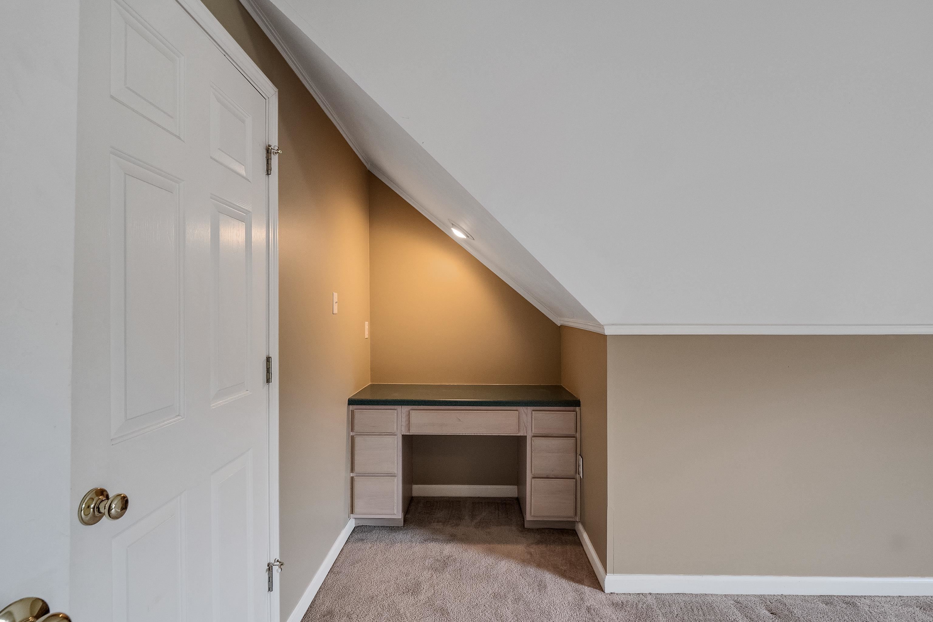 1050 Crosswinds Cove Collierville, TN 38017 - Photo 36 of 40 a view of an empty room