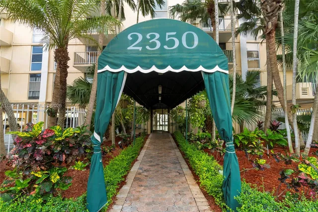$1,850 | 2350 Northeast 135th Street, Unit 1202, North Miami, FL 33181