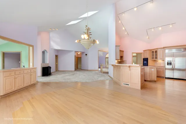 $1,099,990 | 9370 Cascade Circle, Burr Ridge, IL 60527