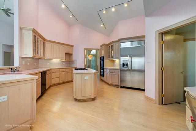 $1,099,990 | 9370 Cascade Circle, Burr Ridge, IL 60527