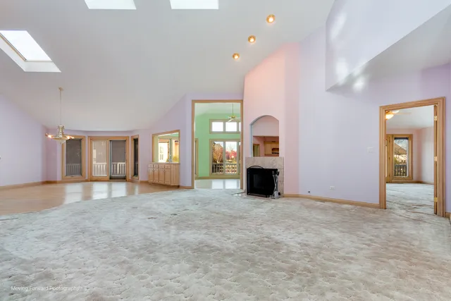 $1,099,990 | 9370 Cascade Circle, Burr Ridge, IL 60527