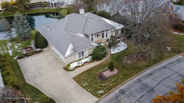 $1,099,990 | 9370 Cascade Circle, Burr Ridge, IL 60527
