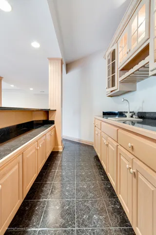 $1,099,990 | 9370 Cascade Circle, Burr Ridge, IL 60527